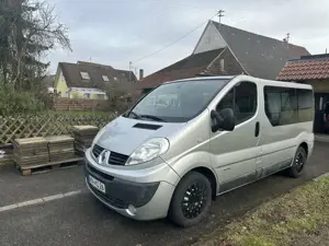Renault Trafic 2.0 dci Bild 2