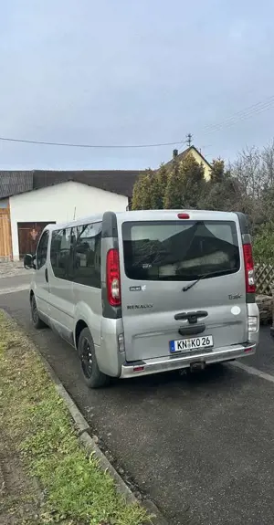 Renault Trafic 2.0 dci Bild 4