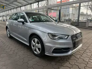 Audi A3 Sportback e-tron Hybrid/ Benzin Automatik