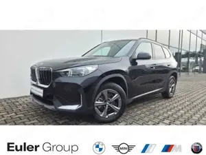 BMW X1 sDrive18iA AHK SHZ LED DrivAss Parkass LMR