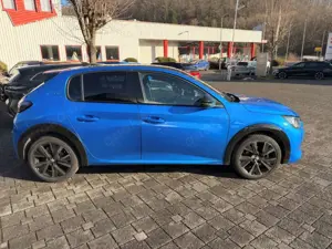Peugeot 208 GT 1.2 Kmera Navi PDC SHZ APP Bild 2