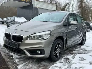 BMW 218 i Tempomat Kamera Navi Sitzheizung TÜV