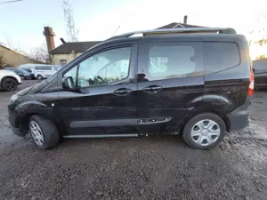 Ford Transit Courier Kombi Trend 1.0i 5 Sitzer Unfall