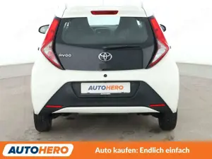 Toyota Aygo 1.0 X-Play club*KLIMA*GARANTIE* Bild 5
