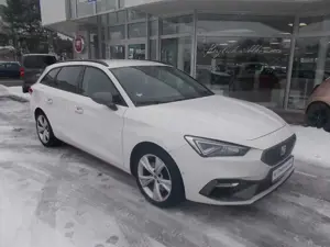 SEAT Leon Sportstourer FR 2.0 TDI DSG Bild 3