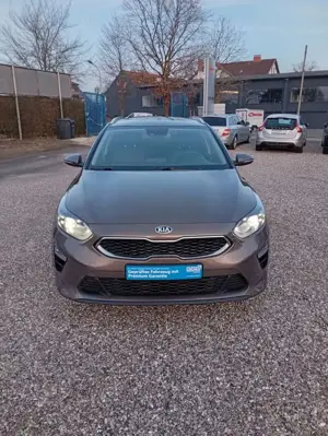 Kia Ceed SW / cee'd SW .Navi.Kamera.AHK.PDC
