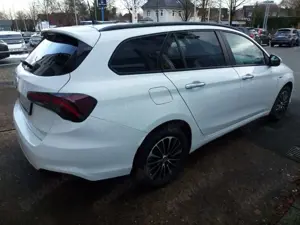 Fiat Tipo Kombi 1,6 Multijej 96 kW (130 PS) Klimaautomatik L Bild 4