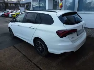 Fiat Tipo Kombi 1,6 Multijej 96 kW (130 PS) Klimaautomatik L Bild 3