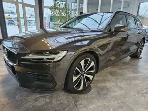 Volvo V60 Kombi Essential AHK SHZ LHZ KAM ACC VCP