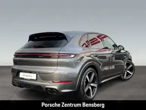 Porsche Cayenne E-Hybrid Black Edition Bild 4
