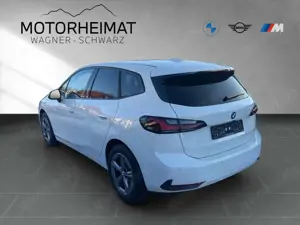 BMW 218 i Active Tourer Aut. RFK AdapLED Sonnenschutzvergl Bild 5