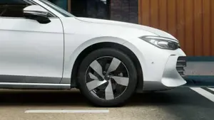 Volkswagen Passat Business 1.5 eTSI OPF 7-Gang-DSG Bild 5