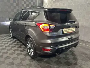 Ford Kuga 4x4*ST LINE*BiXENON-R.KAM-TEMPO-SONY-SHZ-18 Bild 3