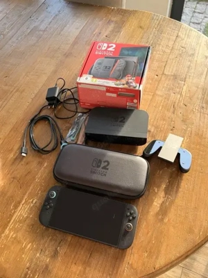 Nintendo Switch 2   Neu   Lesen Sie die Beschreibung