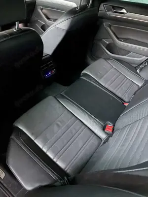 Volkswagen Passat Variant Passat Variant R-Line 2.0TDI 4Motion DSG Highline Bild 3
