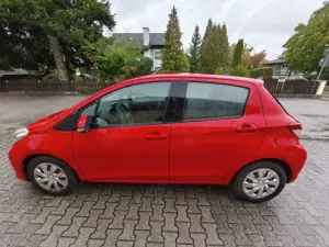 Toyota Yaris 1.4 D-4D Life Bild 2