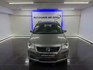 Volkswagen Touran Conceptline 1.9 TDI NAVI TEMPO AHK SZHZG