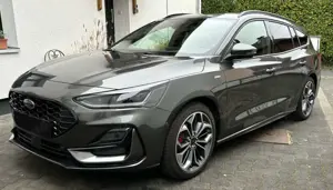 Ford Focus ST-LineX Tur. 155PS MHEV Aut. Matrix-LED+ACC+Navi+BO+WinterPaket+FGS bis 7.Jahr / 100000