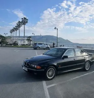 BMW 528 528i