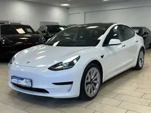 Tesla Model 3 RWD*R.Cam*ACC*Pano*Autopilot*Wärmepumpe