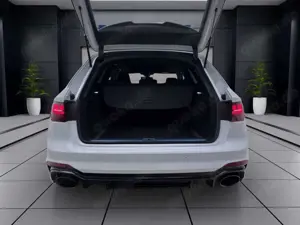 Audi RS4 RS4 Avant Q PANO MATRIX NAVI BO HuD Bild 4