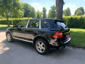 Porsche Cayenne Tiptronic Bild 2