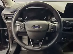 Ford Focus Turnier 1,5 EcoBlue AT CC LED Klimaaut ACC SHZ K Bild 4