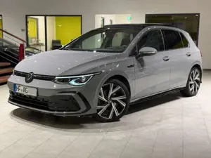 Volkswagen Golf VIII Lim. R-Line, Panorama, Haman-Kardon
