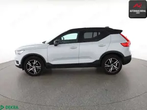 Volvo XC40 XC 40 T3 R DESIGN PANO,KEYLESS,KAMERA,HARMAN/K Bild 2