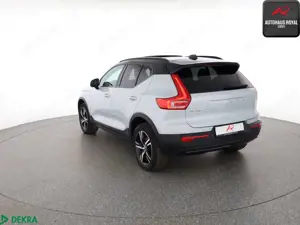 Volvo XC40 XC 40 T3 R DESIGN PANO,KEYLESS,KAMERA,HARMAN/K Bild 3