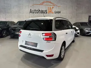 Citroen C4 Picasso /7.Sitzer/AHK/LED/RFK/TEMPOMAT Bild 2