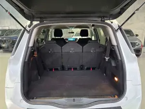 Citroen C4 Picasso /7.Sitzer/AHK/LED/RFK/TEMPOMAT Bild 5