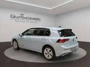 Volkswagen Golf 1,5 eHybrid DSG Life ACC Kamera AHK Navi Bild 4