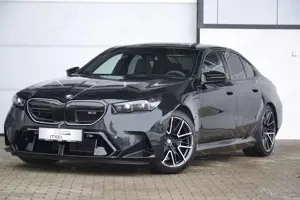 BMW M5 Limousine 360 PANO DR.ASS.PRO BW AHK