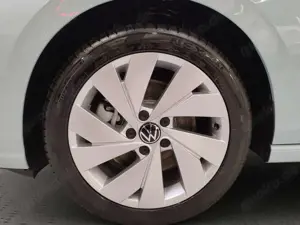 Volkswagen Golf 1,5 eHybrid DSG Life ACC Kamera AHK Navi Bild 3