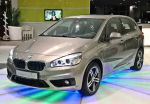 BMW 225 Active Tourer Sport Line*LED*PANO*PDC*NAVI*