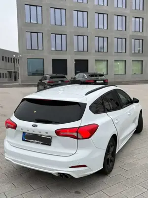 Ford Focus Turnier 1.0 EcoBoost Start-Stopp-System COOLCONNE
