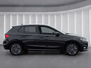 Skoda Fabia TOUR 1.0TSI*Voll-LED R-Kam digCockp Tempo Bild 3