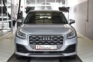Audi Q2 1.6TDI 30 basis Automatik*AHK*Leder*LED Bild 2