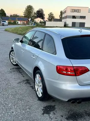 Audi A4 Avant 2.0 TDI DPF Ambiente Bild 3