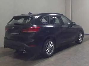 BMW X1 xDrive20d Advantage Navi LED Pano HiFi AHK Bild 4