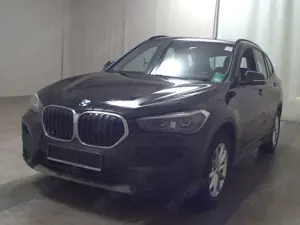 BMW X1 xDrive20d Advantage Navi LED Pano HiFi AHK Bild 2