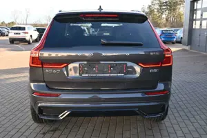 Volvo XC60 B5 AWD Plus Dark*HK*LUFT*360°* ACC Bild 4