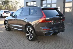 Volvo XC60 B5 AWD Plus Dark*HK*LUFT*360°* ACC Bild 3
