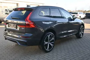 Volvo XC60 B5 AWD Plus Dark*HK*LUFT*360°* ACC Bild 5