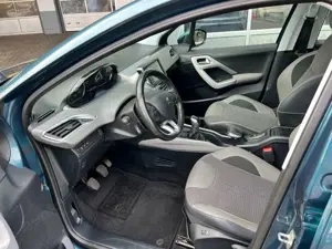Peugeot 2008 Allure Bild 4