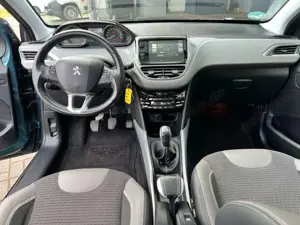 Peugeot 2008 Allure Bild 5