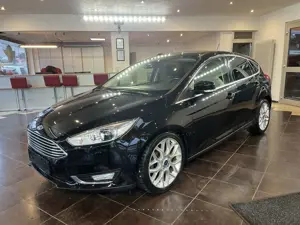 Ford Focus Titanium*SHZ*RFK*LGH*PHS*TPM*Automatik