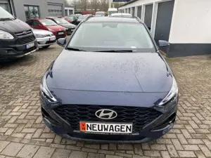 Hyundai i30 cw1.5T*LED HSW*NAVI*R.KAMERA PDC vohi*Sitzheizung Bild 3