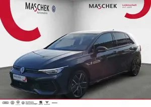 Volkswagen Golf R-Line 1.5 eTSI LightAss Klima Navi BlackStyle
